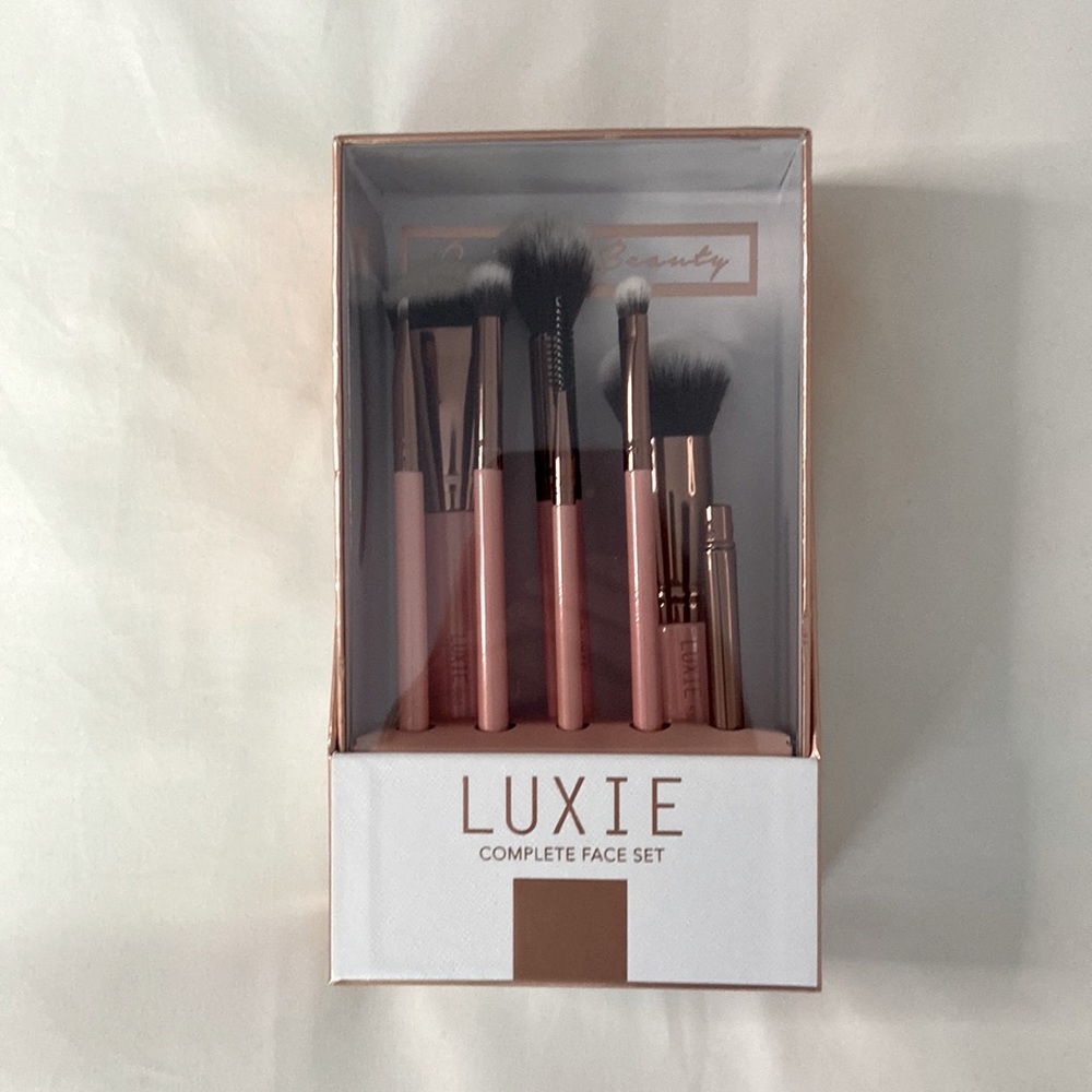 Luxie Complete Face Brush Set